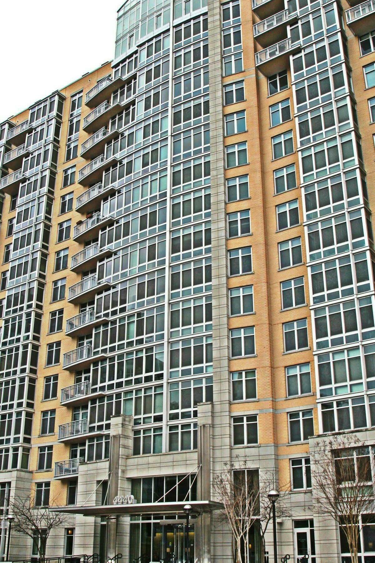 Weichert Suites At Wisconsin Place 切维蔡斯 外观 照片